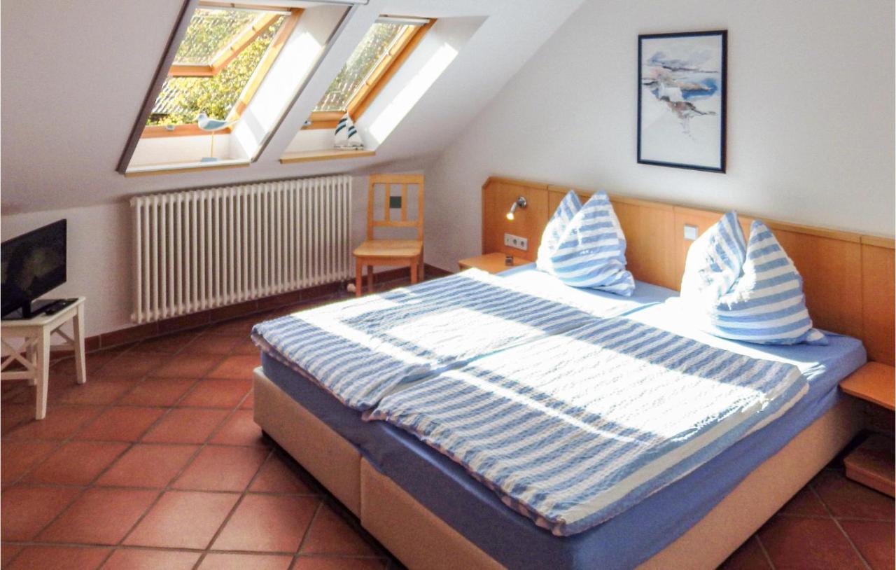 1 Bedroom Amazing Apartment In Mellenthin Esterno foto